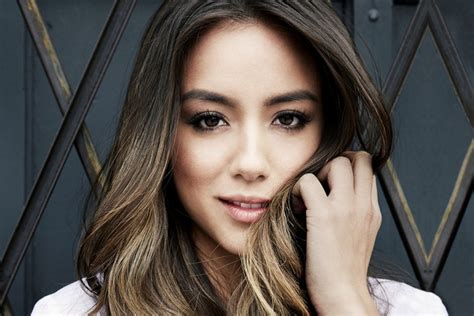 chloe bennet personal life